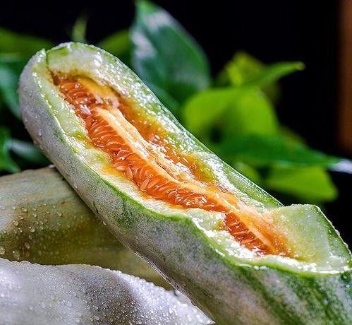 网红吃瓜是真的吗,真相还是炒作？揭秘网络热点背后的真相